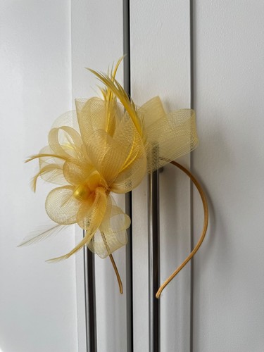 Mustard yellow fascinator - mustard,