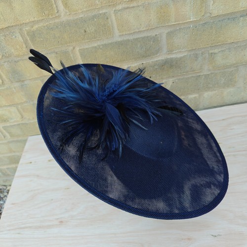 Navy blue feather wide brim - blue,
