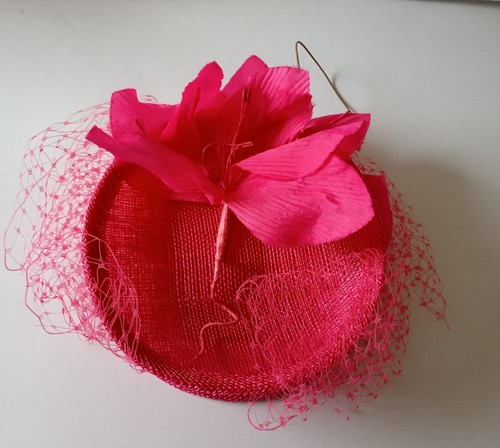 Pink fascinator wedding hat - pink,