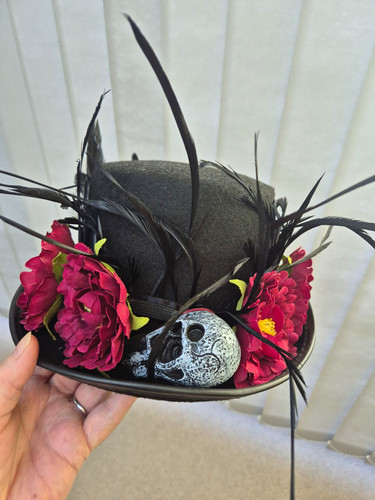 Halloween black felt top hat - top,