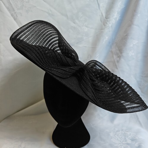 Black bow 40cm wide brim - 40cm, disc