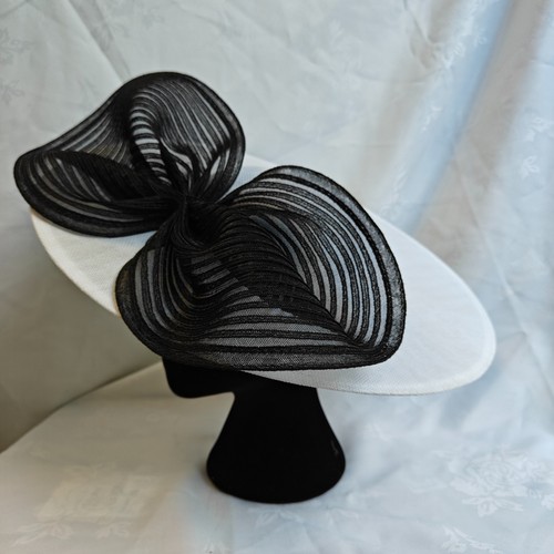 Pure white black bow - wide, brim