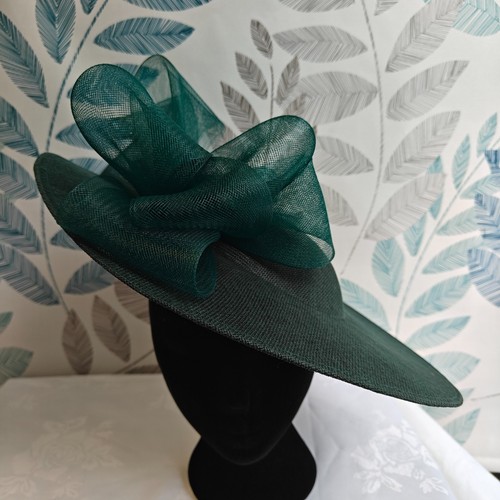 Dark green bow flower - green,