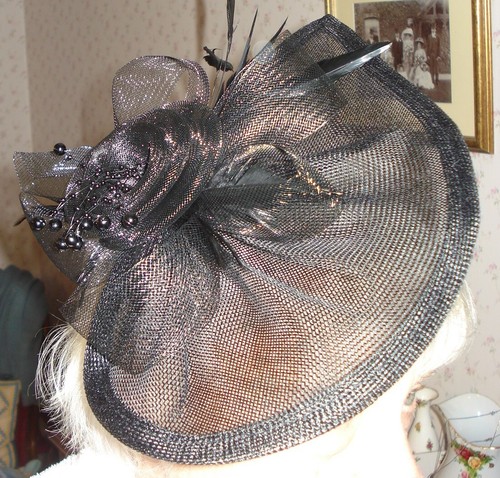 Black fascinator hat perfect - black,