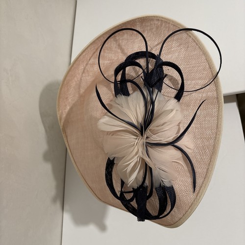 Ladies nude beige fascinator - nude,
